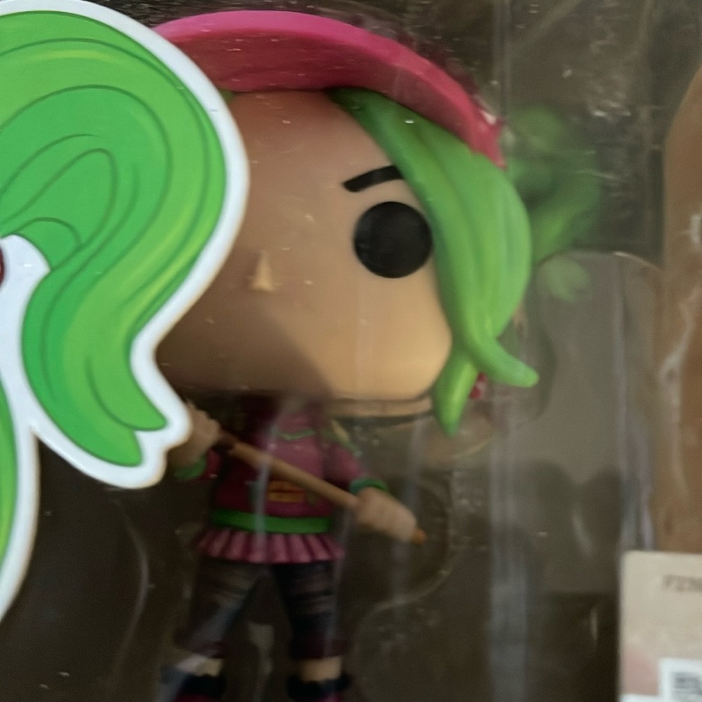 Funko Pop! Zoey Vinyl Figure #458 NEW - Picture 2 of 6